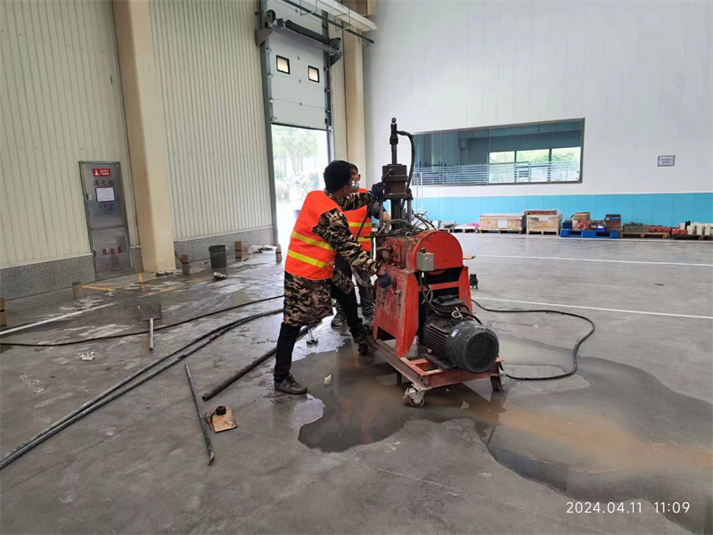 朔城厂房地面下沉塌陷注浆加固施工